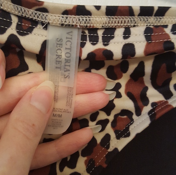 Victoria's Secret Leopard Print Bikini Bottoms - Picture 3 of 5